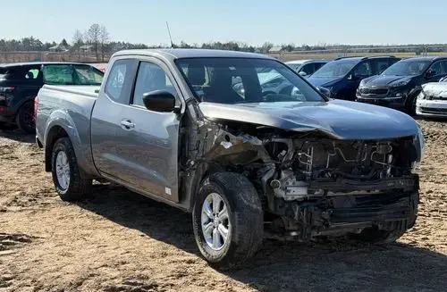 NISSAN Navara 