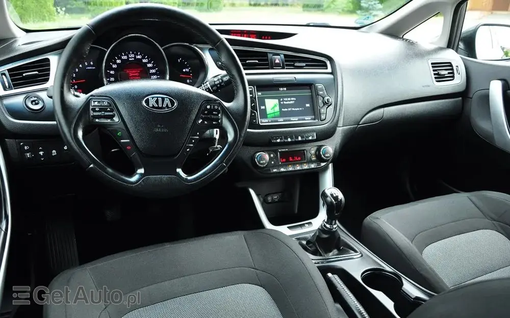 KIA Ceed 1.6 CRDi SCR L Business Line