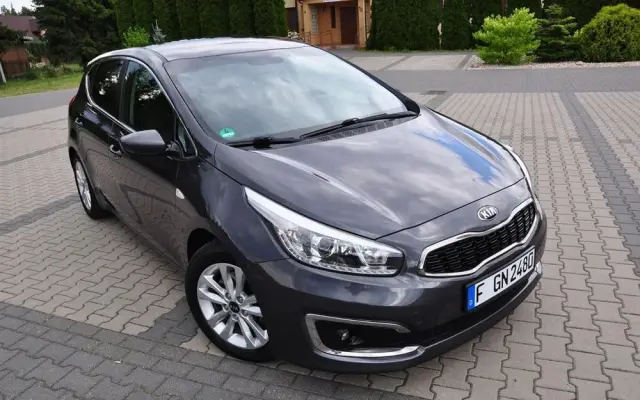 KIA Ceed 1.6 CRDi SCR L Business Line