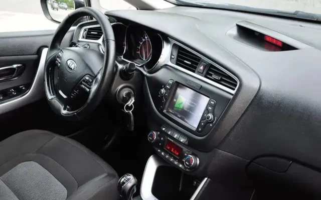 KIA Ceed 1.6 CRDi SCR L Business Line