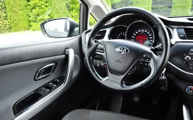 KIA Ceed 1.6 CRDi SCR L Business Line