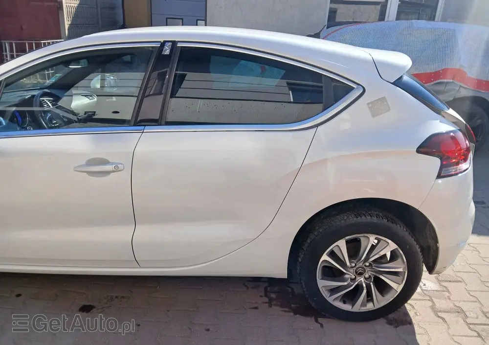 CITROËN DS4 E-HDi 110 Chic