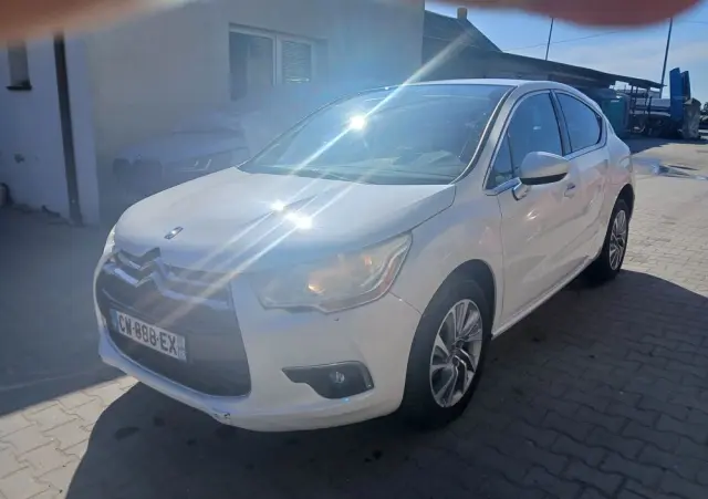 CITROËN DS4 E-HDi 110 Chic