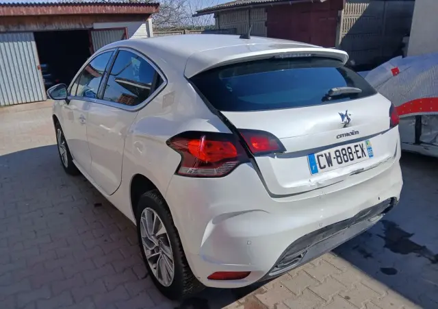 CITROËN DS4 E-HDi 110 Chic