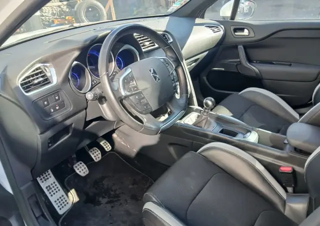 CITROËN DS4 E-HDi 110 Chic