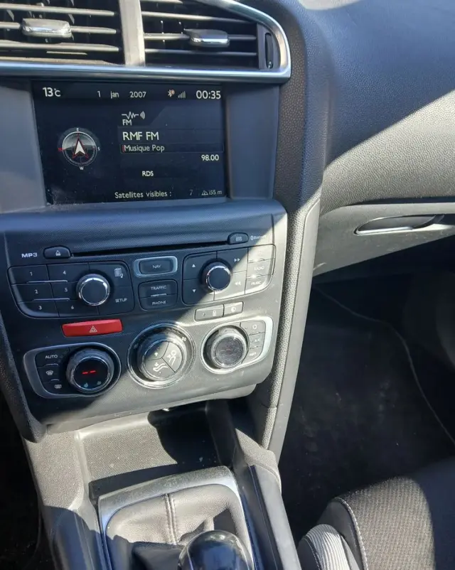 CITROËN DS4 E-HDi 110 Chic