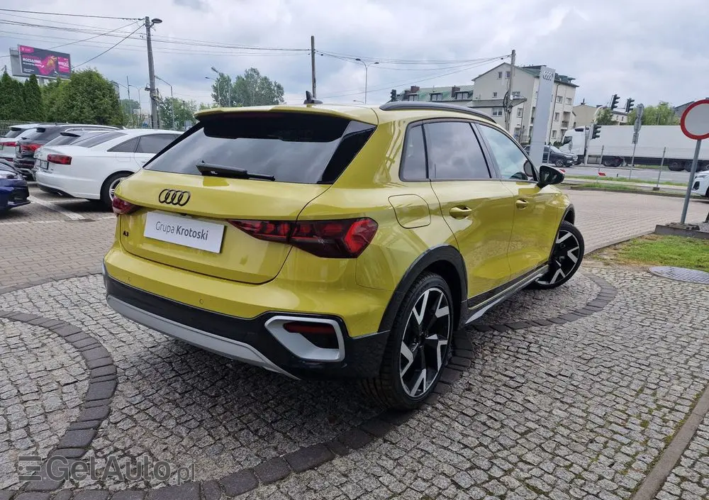 AUDI A3 Allstreet 