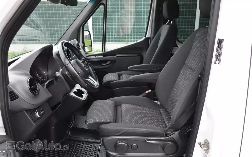 MERCEDES-BENZ Sprinter 319 CDI Standard SELECT 9G-Tronic 907.233