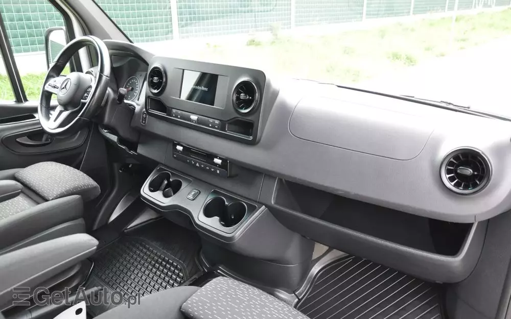 MERCEDES-BENZ Sprinter 319 CDI Standard SELECT 9G-Tronic 907.233
