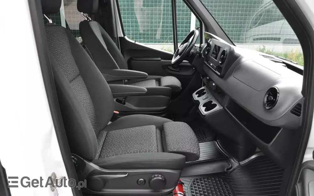 MERCEDES-BENZ Sprinter 319 CDI Standard SELECT 9G-Tronic 907.233