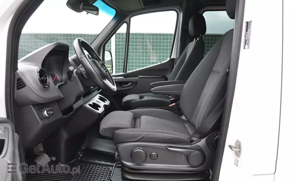 MERCEDES-BENZ Sprinter 319 CDI Standard SELECT 9G-Tronic 907.233