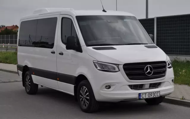 MERCEDES-BENZ Sprinter 319 CDI Standard SELECT 9G-Tronic 907.233
