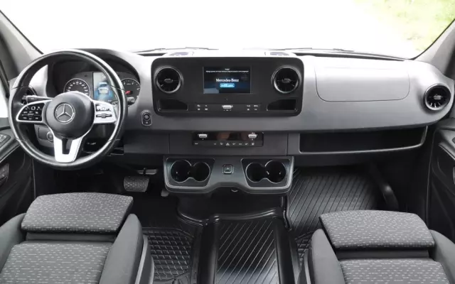 MERCEDES-BENZ Sprinter 319 CDI Standard SELECT 9G-Tronic 907.233
