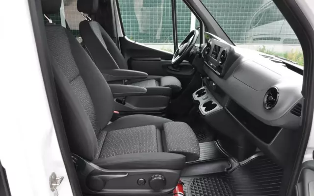 MERCEDES-BENZ Sprinter 319 CDI Standard SELECT 9G-Tronic 907.233