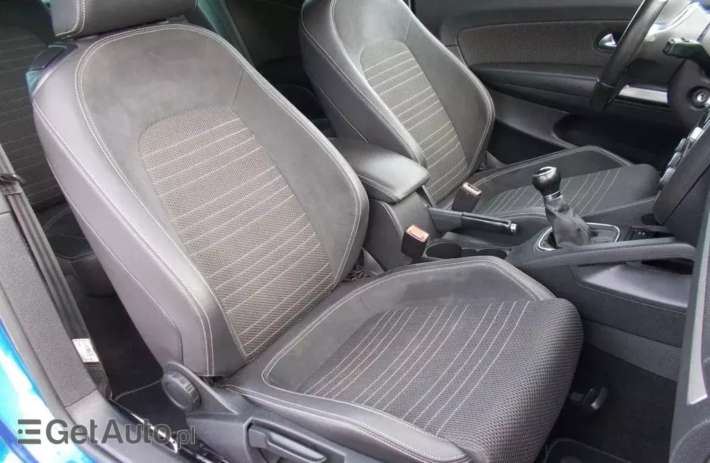 VOLKSWAGEN Scirocco 