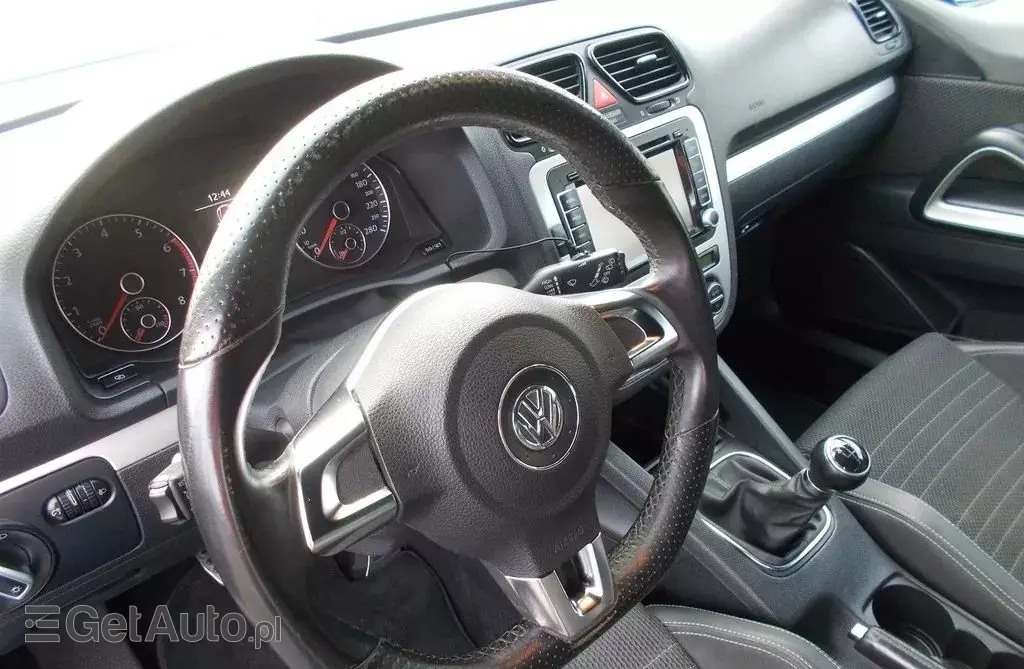 VOLKSWAGEN Scirocco 