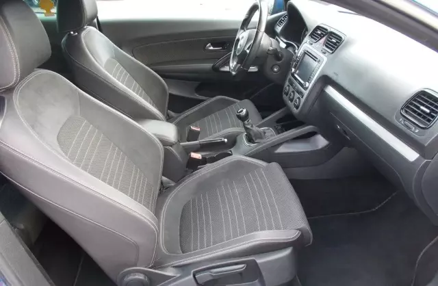 VOLKSWAGEN Scirocco 
