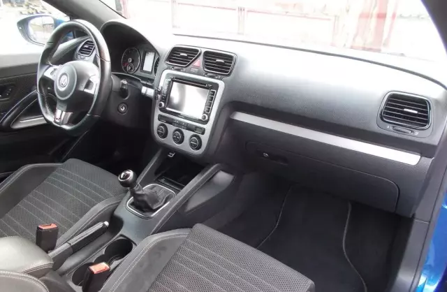 VOLKSWAGEN Scirocco 