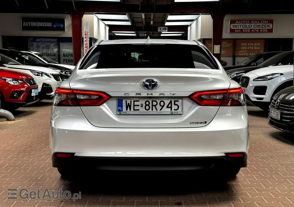 TOYOTA Camry 