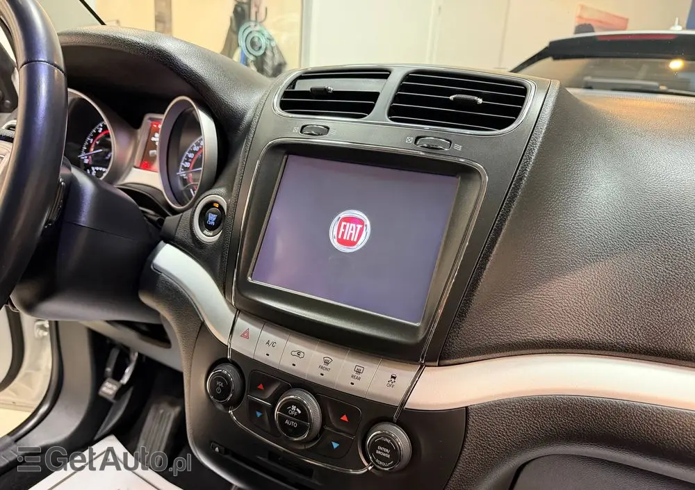 FIAT Freemont 2.0 Multijet 16V DPF Automatik Allrad Cross