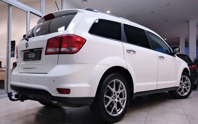 FIAT Freemont 2.0 Multijet 16V DPF Automatik Allrad Cross