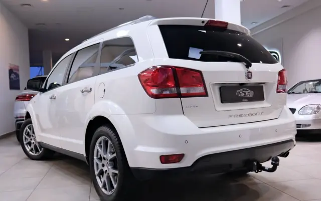 FIAT Freemont 2.0 Multijet 16V DPF Automatik Allrad Cross