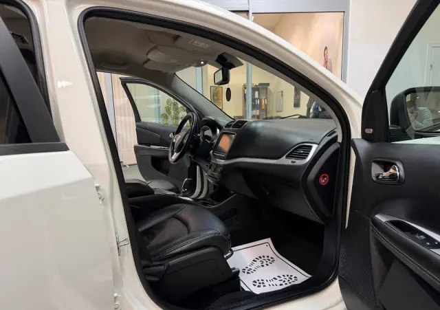 FIAT Freemont 2.0 Multijet 16V DPF Automatik Allrad Cross