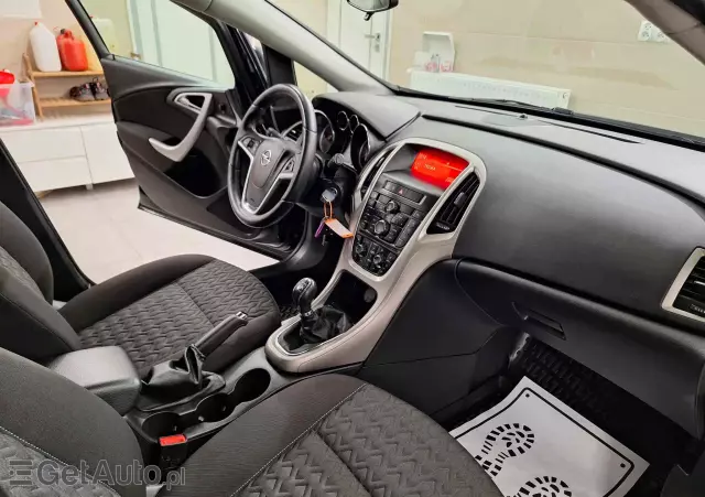 OPEL Astra IV 1.4 T Active EU6