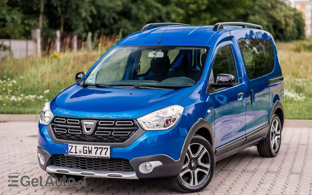DACIA Dokker TCe 115 Stepway Celebration