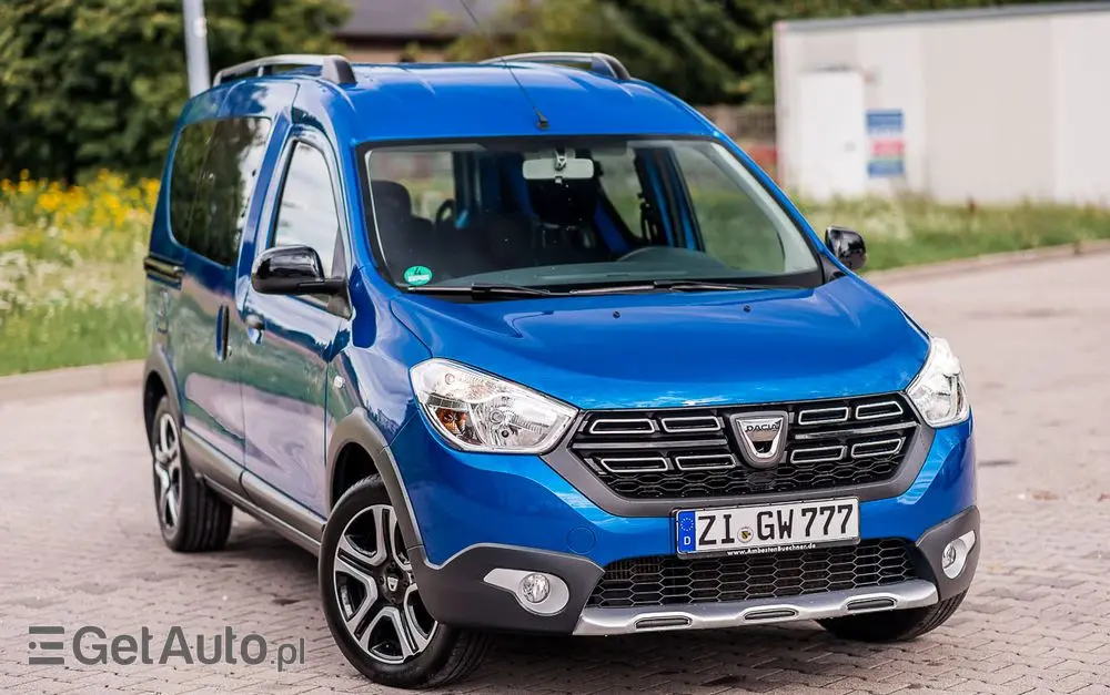 DACIA Dokker TCe 115 Stepway Celebration