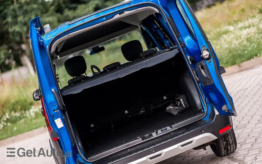 DACIA Dokker TCe 115 Stepway Celebration