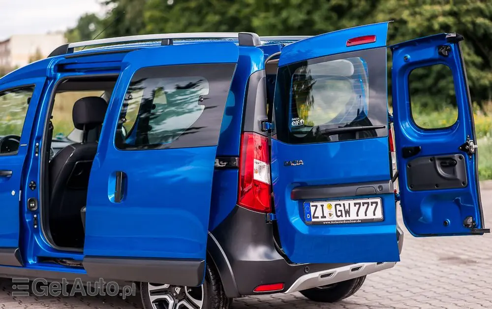DACIA Dokker TCe 115 Stepway Celebration