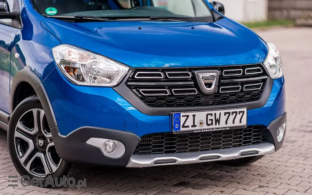 DACIA Dokker TCe 115 Stepway Celebration