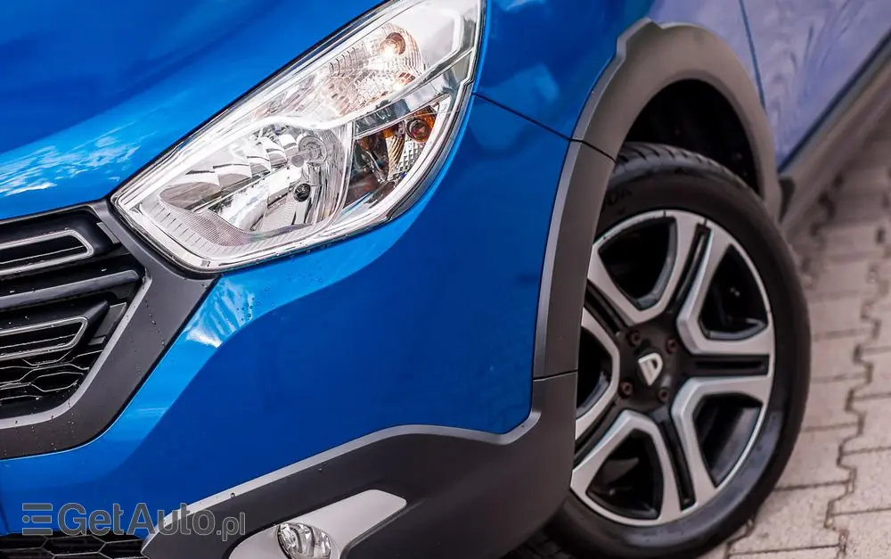 DACIA Dokker TCe 115 Stepway Celebration