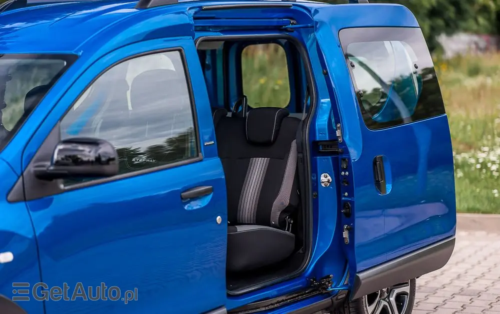 DACIA Dokker TCe 115 Stepway Celebration