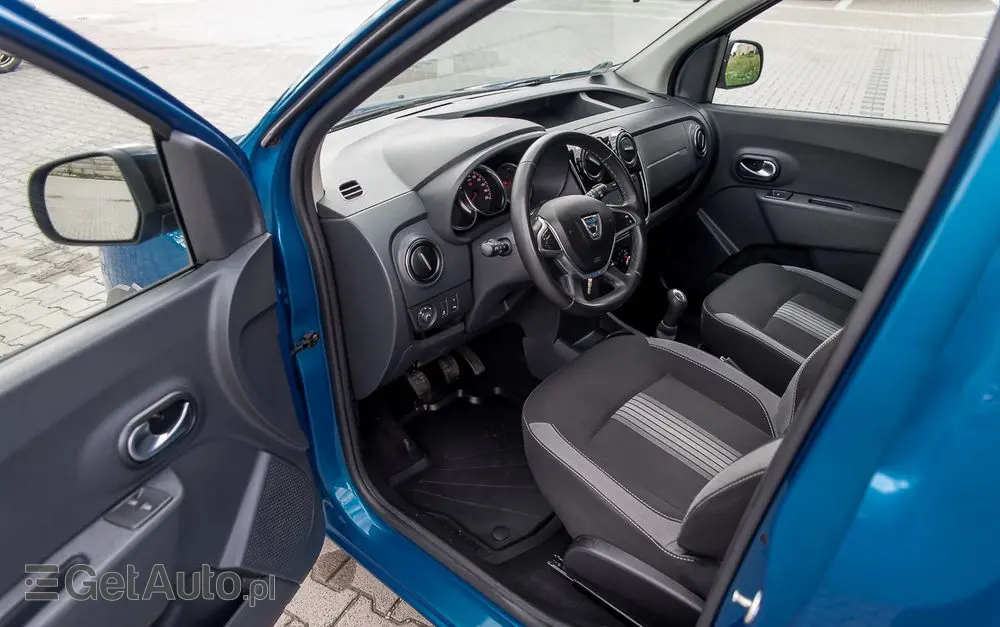 DACIA Dokker TCe 115 Stepway Celebration