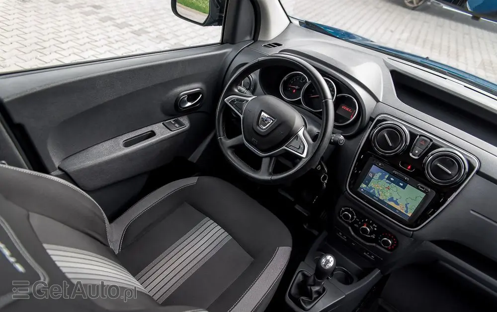 DACIA Dokker TCe 115 Stepway Celebration