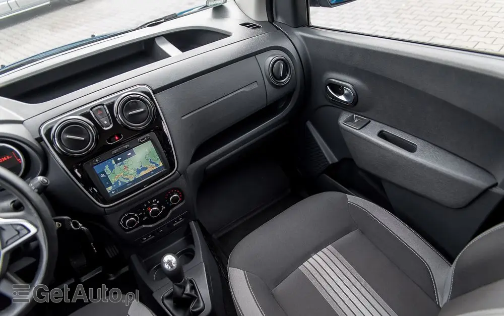DACIA Dokker TCe 115 Stepway Celebration