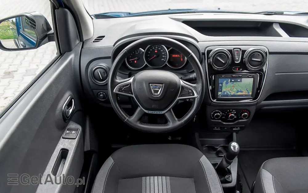DACIA Dokker TCe 115 Stepway Celebration