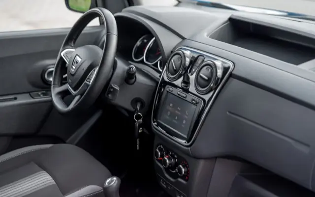 DACIA Dokker TCe 115 Stepway Celebration