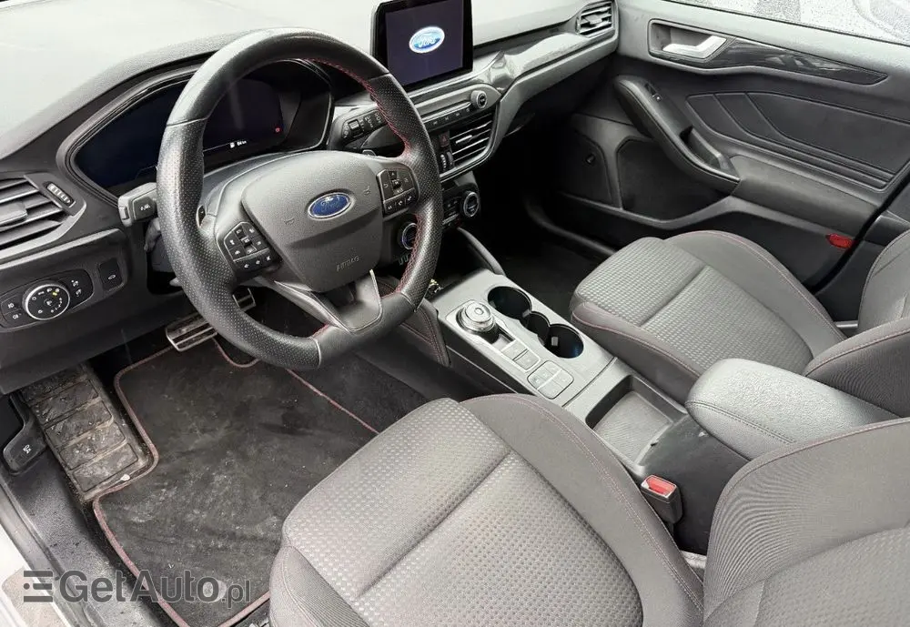FORD Focus 2.0 TDCi ST-Line Red ASS PowerShift
