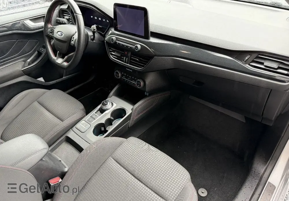 FORD Focus 2.0 TDCi ST-Line Red ASS PowerShift