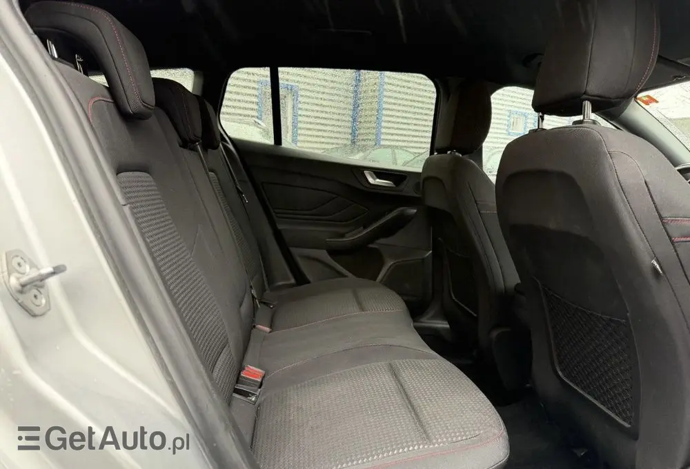 FORD Focus 2.0 TDCi ST-Line Red ASS PowerShift