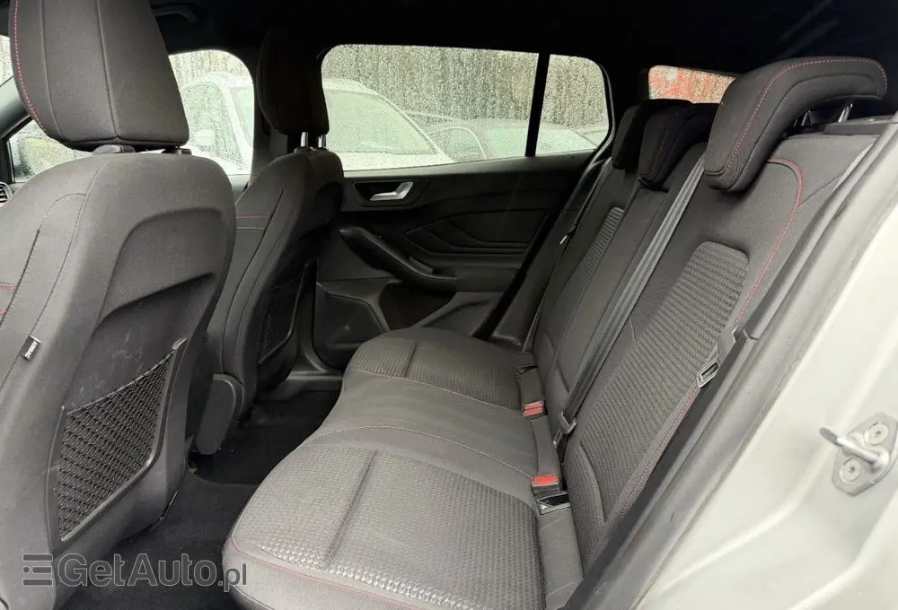 FORD Focus 2.0 TDCi ST-Line Red ASS PowerShift