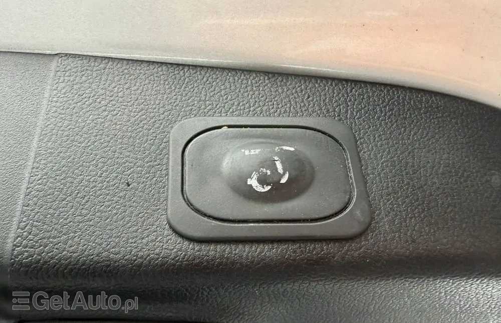 FORD Focus 2.0 TDCi ST-Line Red ASS PowerShift