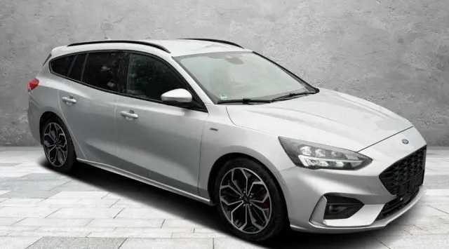 FORD Focus 2.0 TDCi ST-Line Red ASS PowerShift