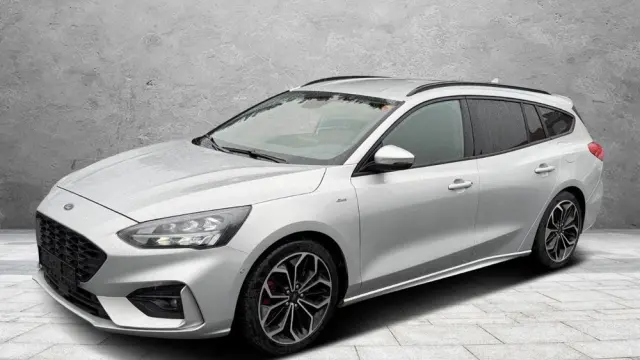 FORD Focus 2.0 TDCi ST-Line Red ASS PowerShift