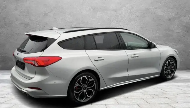 FORD Focus 2.0 TDCi ST-Line Red ASS PowerShift