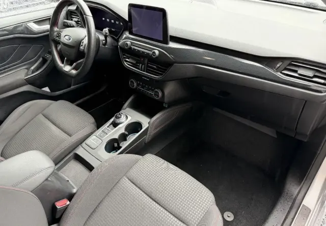 FORD Focus 2.0 TDCi ST-Line Red ASS PowerShift