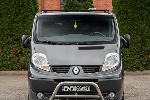 RENAULT Trafic 